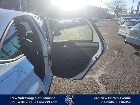 Certified 2025 Volkswagen Jetta Sport image 44