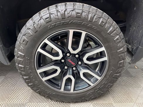 Used 2021 GMC Sierra 1500 AT4 w/ Technology Package image 6