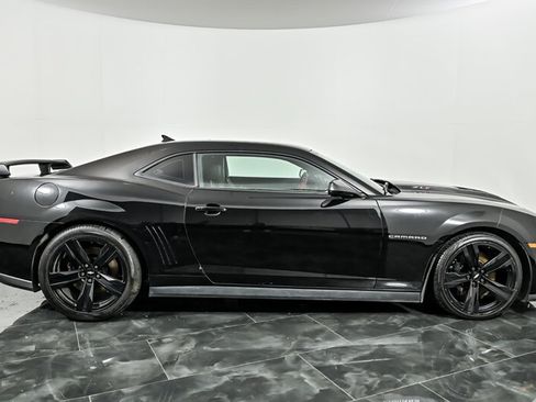 Used 2013 Chevrolet Camaro ZL1 RWD image 9