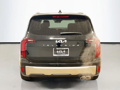 New 2025 Kia Telluride S image 6