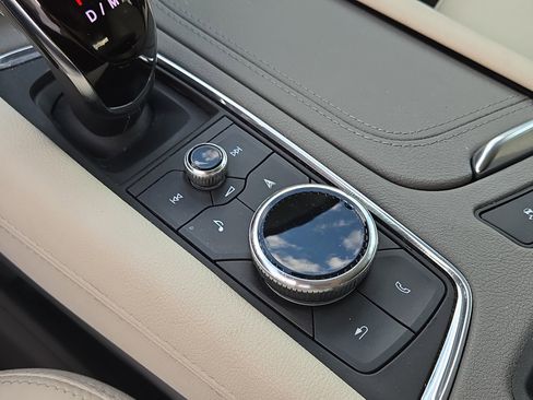 Used 2022 Cadillac XT5 Premium Luxury image 33