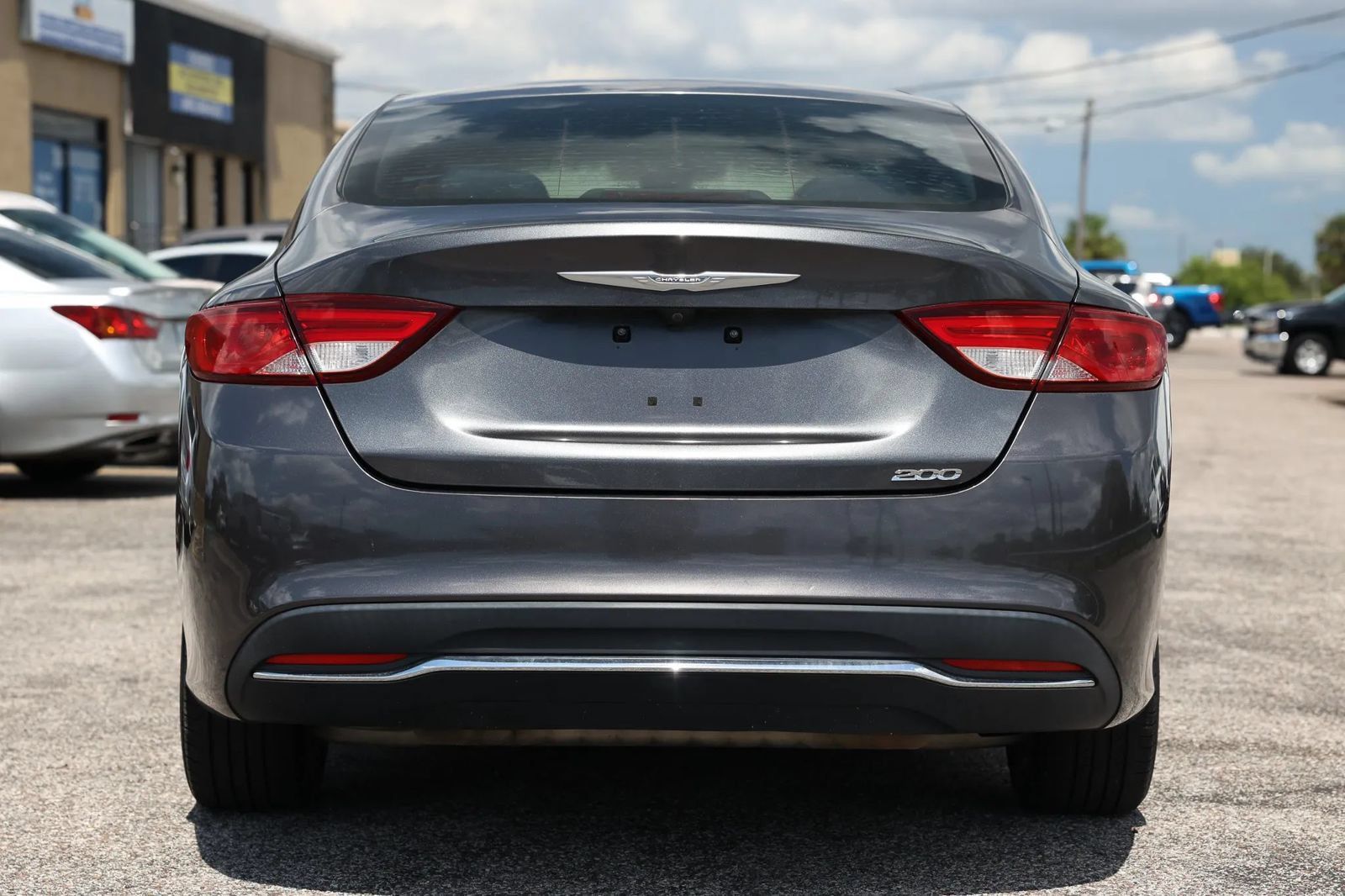 Used 2016 Chrysler 200 Limited FWD image 5