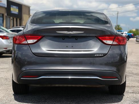 Used 2016 Chrysler 200 Limited FWD image 5