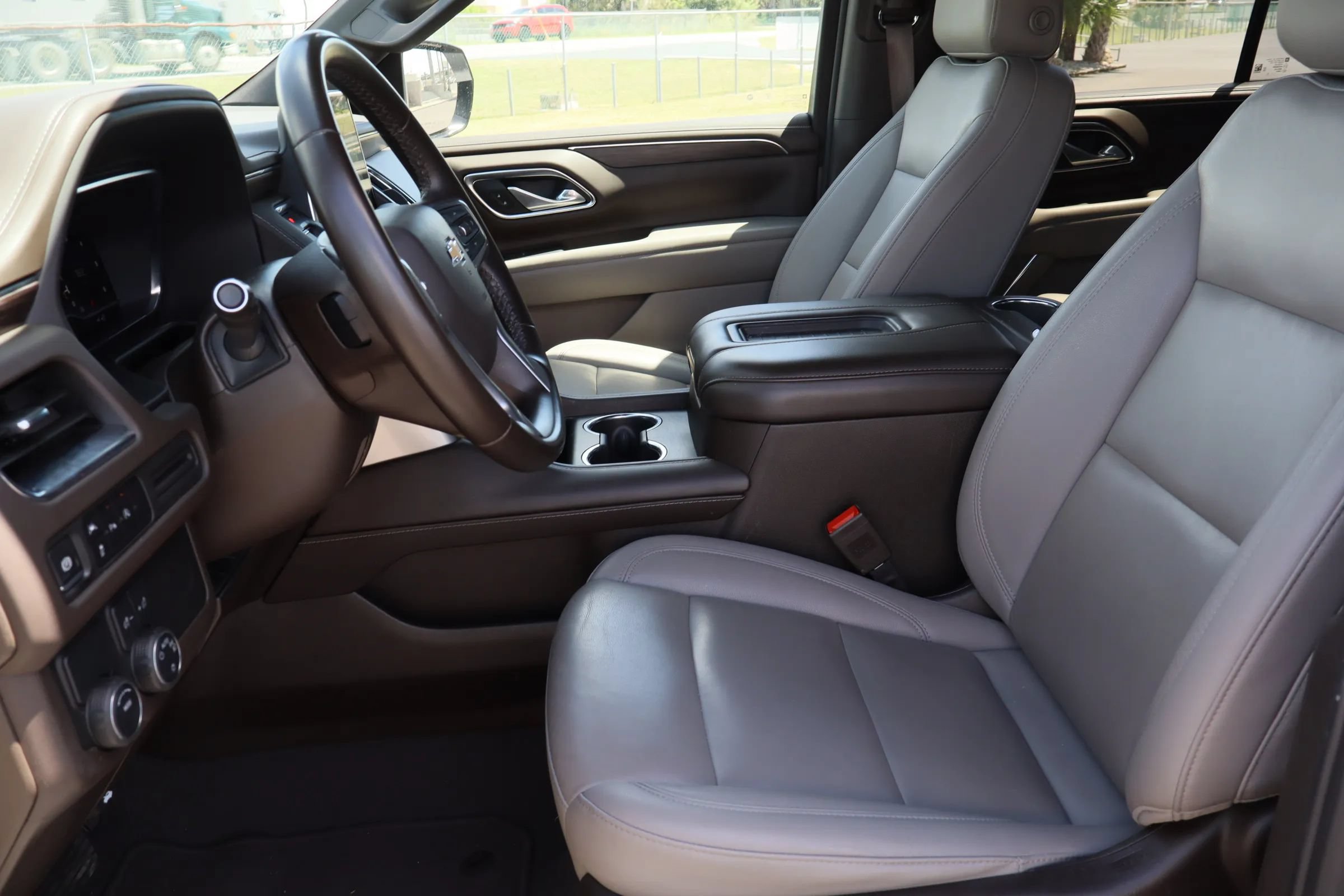 Used 2024 Chevrolet Tahoe LT RWD image 20