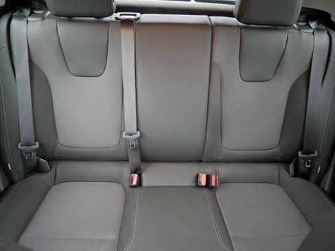 Used 2023 Buick Encore GX Preferred w/ Cold Weather Comfort Package image 13