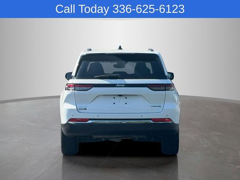 Used 2023 Jeep Grand Cherokee Limited AWD/4WD image 4