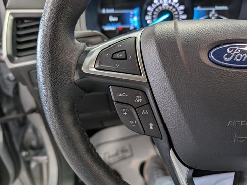 Used 2024 Ford Edge SEL image 21