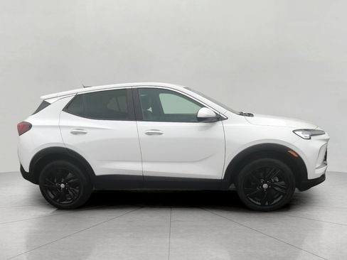 Used 2025 Buick Encore GX Preferred AWD/4WD image 11