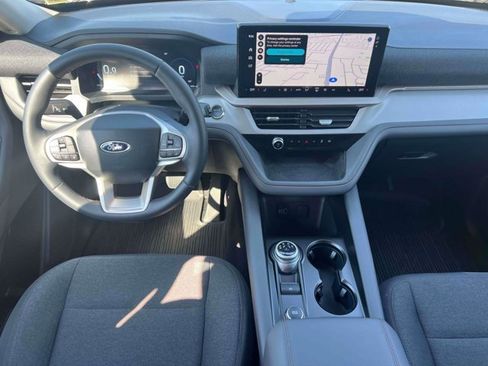 Used 2026 Ford Explorer Active AWD/4WD image 17