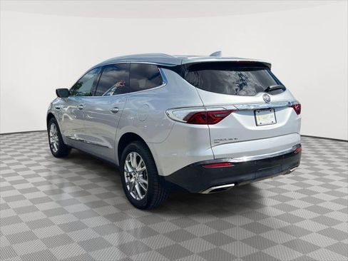 Used 2022 Buick Enclave Premium w/ Experience Buick Package image 4