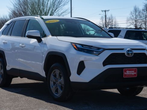 Used 2025 Toyota RAV4 XLE w/ Weather Package image 8