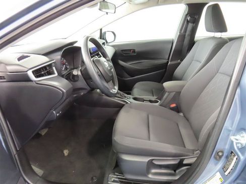 Used 2025 Toyota Corolla LE FWD image 18