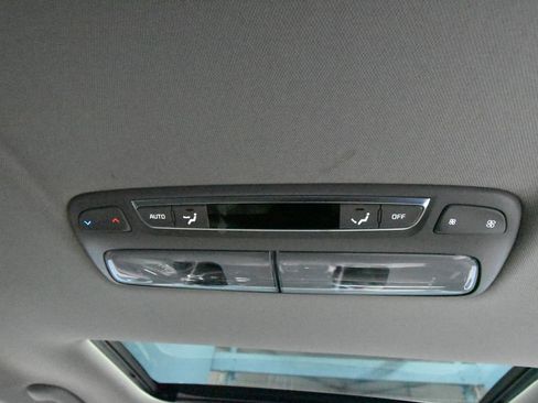 Used 2023 Kia Telluride EX w/ EX Captain's Chair Package image 33