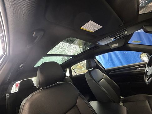 Used 2020 Volkswagen Atlas Cross Sport SEL image 27