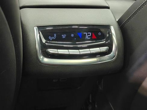 Used 2022 Cadillac XT6 Premium Luxury w/ LPO, Floor Liner Package AWD/4WD image 32