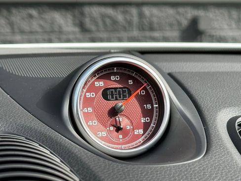 Used 2025 Porsche 718 Boxster image 30