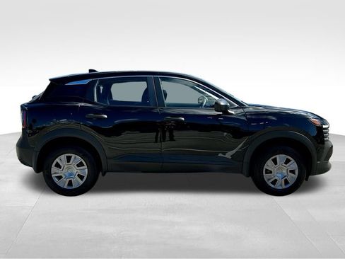 New 2026 Nissan Kicks S image 4