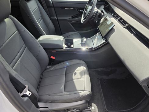 Used 2026 Land Rover Range Rover Evoque S AWD/4WD image 3