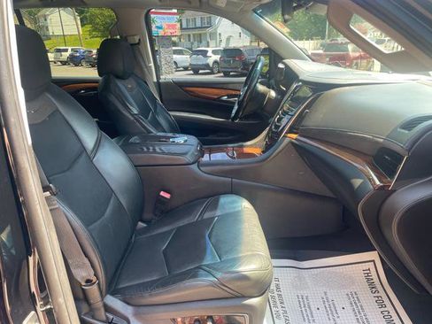Used 2015 Cadillac Escalade Premium AWD/4WD image 35