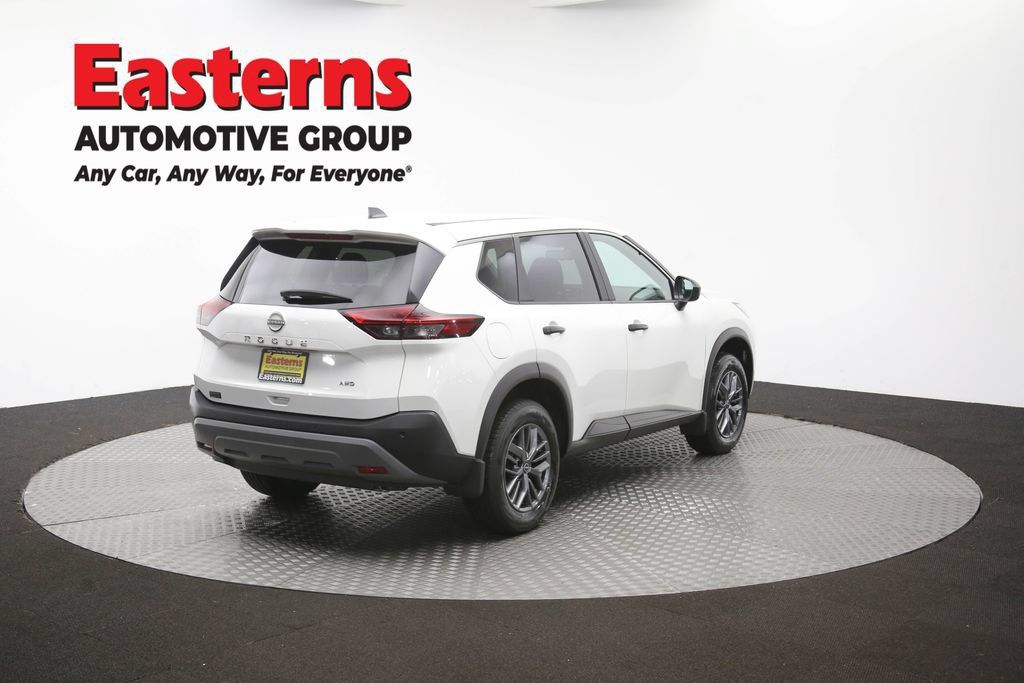 Used 2023 Nissan Rogue S AWD/4WD image 43