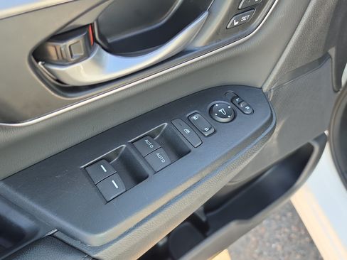 Used 2022 Honda CR-V Touring image 20