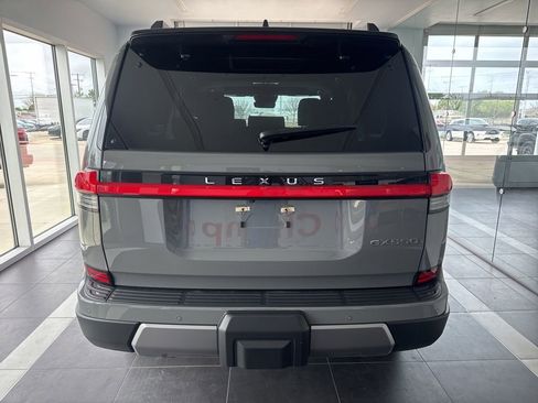 Used 2024 Lexus GX 550 AWD/4WD image 3