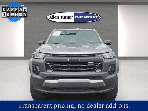 Used 2023 Chevrolet Colorado Trail Boss w/ Advanced Trailering Package AWD/4WD image 3