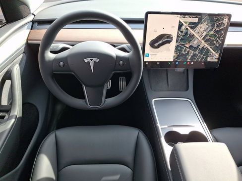 Used 2025 Tesla Model Y Performance AWD/4WD image 11