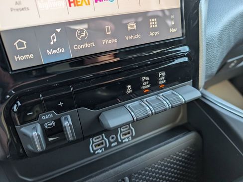 New 2026 RAM 1500 Laramie w/ Night Edition image 33