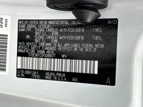 Used 2023 Toyota Sienna Platinum AWD/4WD image 78