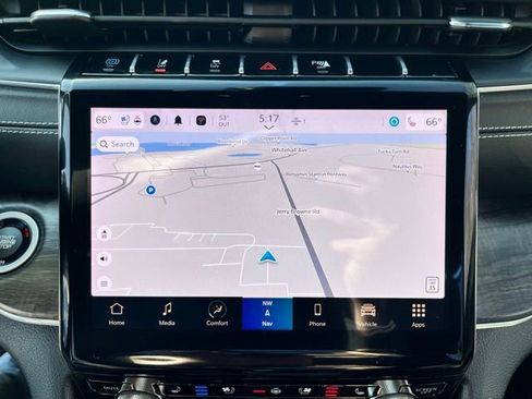 Used 2023 Jeep Grand Cherokee Overland w/ Luxury Tech Group IV image 48