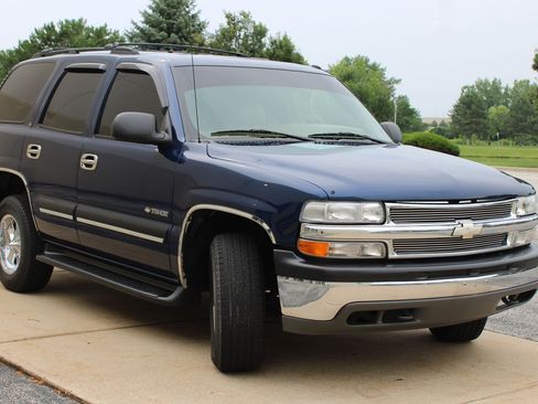 Used 2000 Chevrolet Tahoe LS w/ LS Preferred Equipment Group AWD/4WD image 35