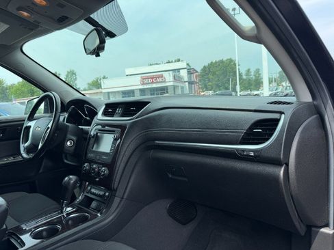 Used 2015 Chevrolet Traverse LT w/ Style and Technology Package AWD/4WD image 21