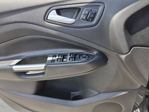 Used 2017 Ford Escape Titanium FWD image 18