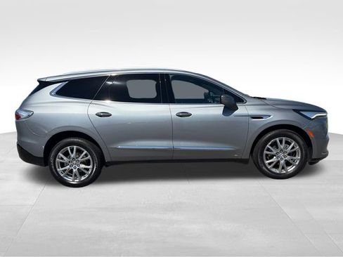 Used 2023 Buick Enclave Essence w/ Experience Buick Package AWD/4WD image 9