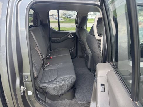 Used 2018 Nissan Frontier PRO-4X AWD/4WD image 13
