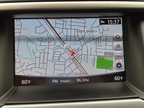 Used 2018 Nissan Pathfinder SL FWD image 32