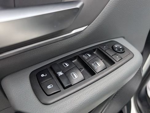 Used 2019 RAM 1500 Big Horn AWD/4WD image 19