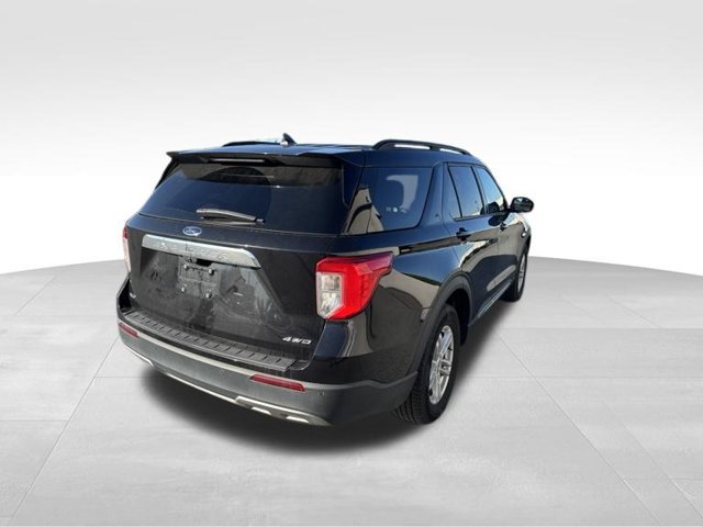 Used 2023 Ford Explorer XLT w/ Equipment Group 202A AWD/4WD image 11