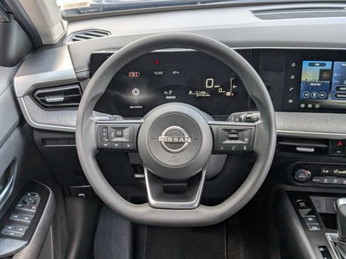 Used 2026 Nissan Kicks SV FWD image 23