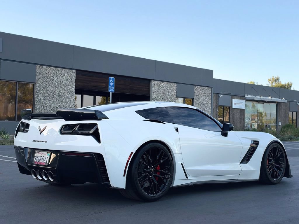Used 2017 Chevrolet Corvette Z06 RWD image 10