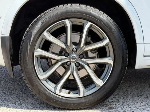 Used 2016 Volvo XC90 T6 Momentum w/ Momentum Plus Package AWD/4WD image 26