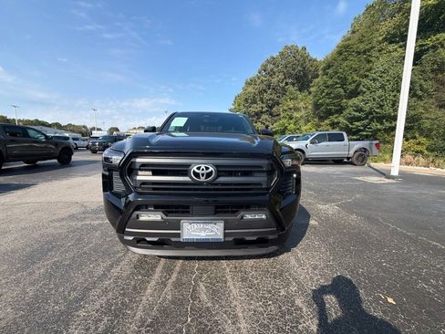 Used 2025 Toyota Tacoma SR5 w/ SR5 Upgrade Package AWD/4WD image 10