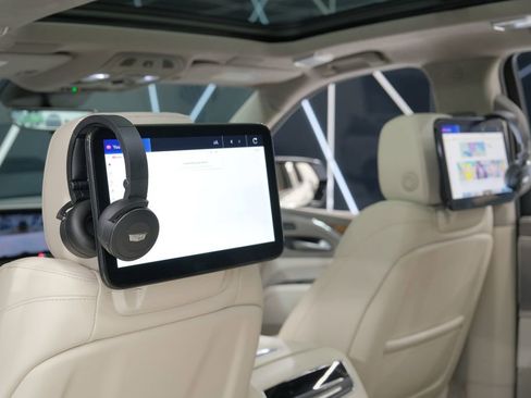 Used 2024 Cadillac Escalade Sport Platinum w/ LPO, ONYX Package image 64