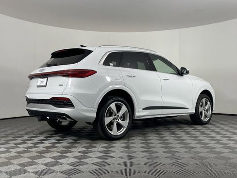 New 2025 Audi Q5 Premium Plus image 17