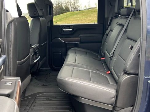 Used 2021 GMC Sierra 2500 SLT w/ SLT Premium Package image 18