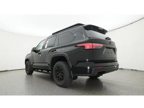 Used 2025 Toyota Sequoia TRD Pro AWD/4WD image 27