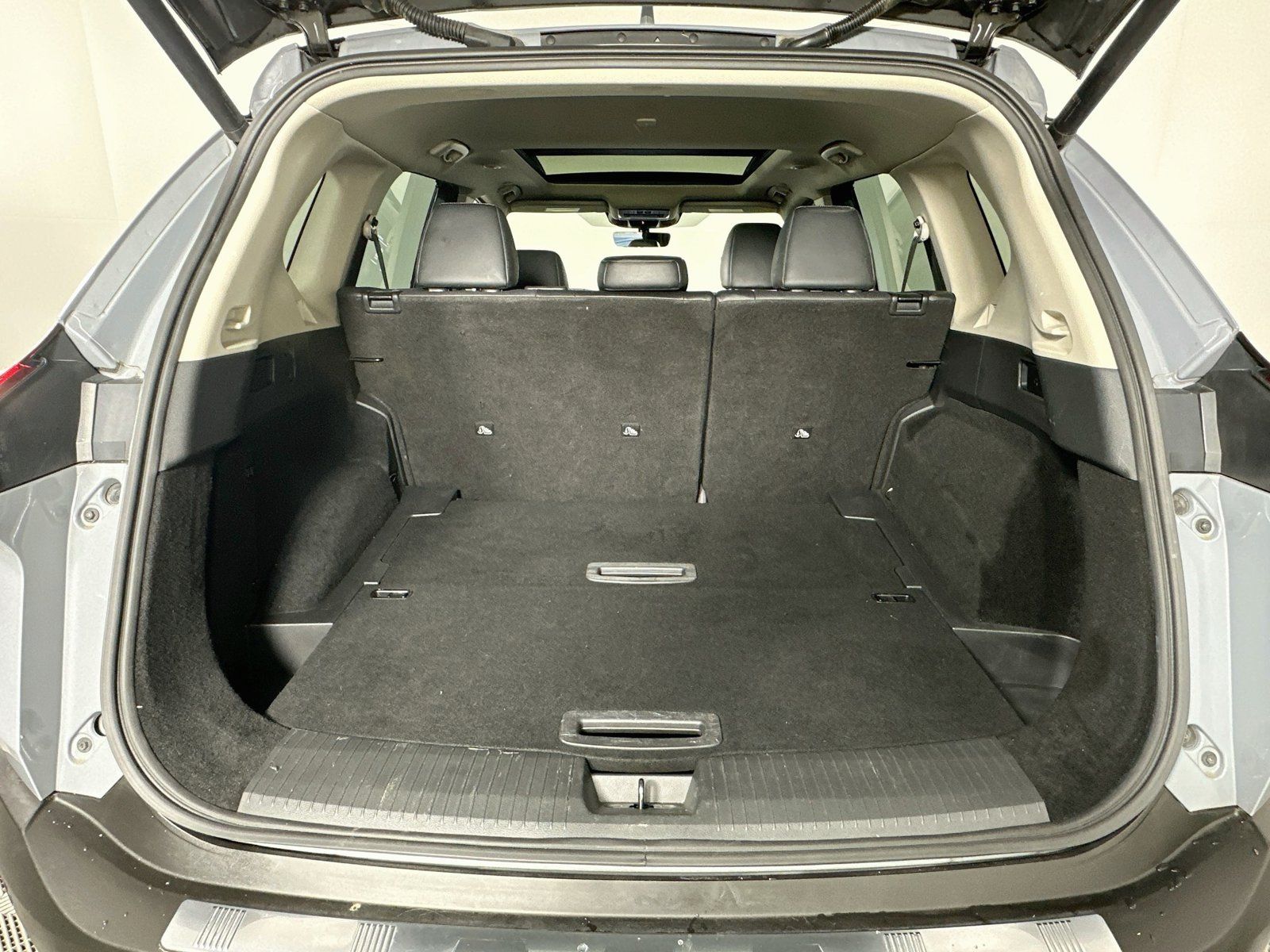 Used 2022 Nissan Rogue Platinum w/ Head-Up Display Package AWD/4WD image 28