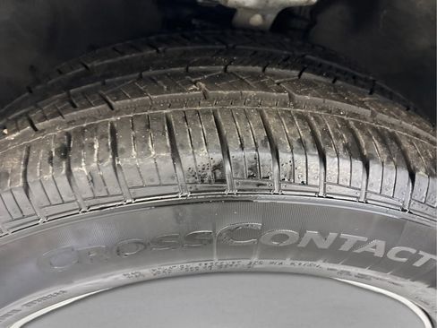 Used 2019 Audi Q8 Premium image 33