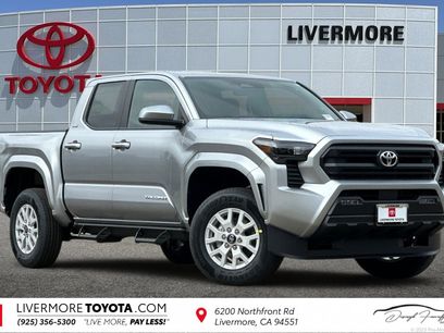 New 2025 Toyota Tacoma SR5